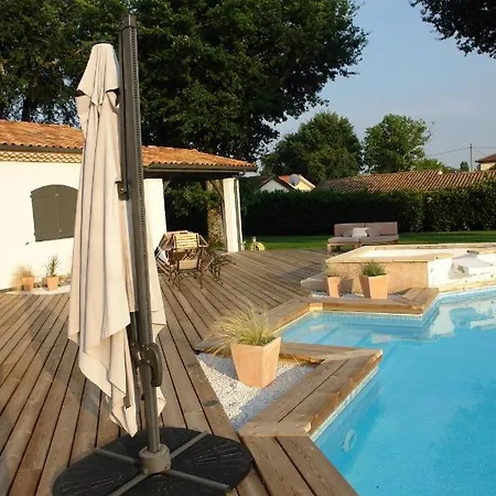 Domaine De L'espiguette Bed and Breakfast