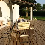 Domaine De L'espiguette Bed and breakfast Biganos